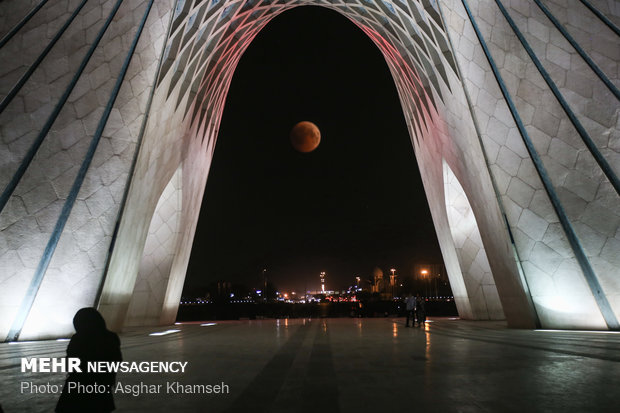 Iranians watch longest eclipse of century