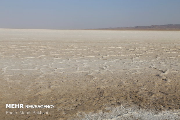 Drying Hoz Soltan Salt Lake in Qom prov.