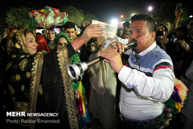 Traditional wedding ceremony in Bandar Abbas