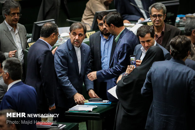 Iranian parliament holds open session on Tues.