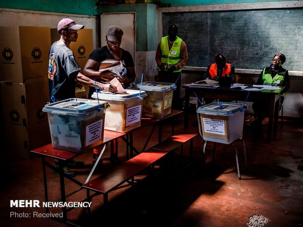 حزب حاکم زیمبابوه موفق به کسب اکثریت پارلمانی شد