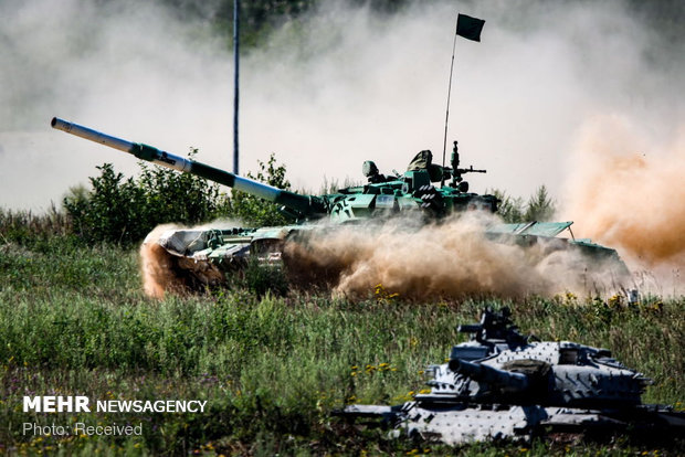 Competition of armored tanks in Russia 