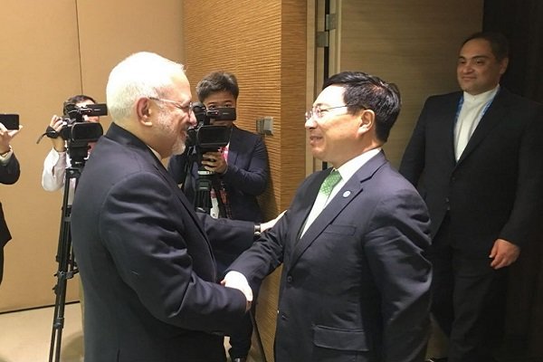 ایران اور ویتنام کے وزراء خارجہ کی ملاقات ایران اور ویتنام کے وزراء خارجہ کی ملاقات