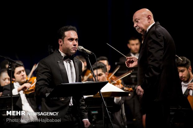 Fakhreddini conducts 'Culture and Art Orchestra' in Tehran