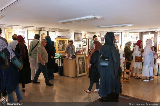 100 Works, 100 Artists Exhibition earns over $39,000 on opening day