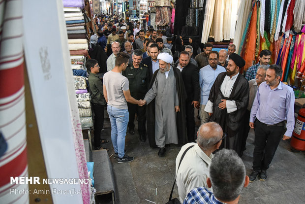 حضور امام جمعه شیراز در جمع کسبه بازار وکیل شیراز