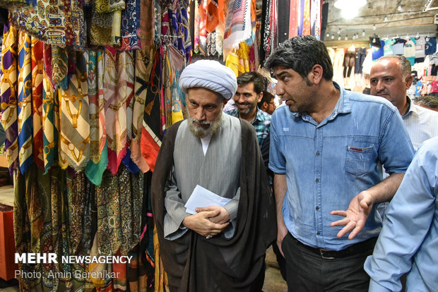 حضور امام جمعه شیراز در جمع کسبه بازار وکیل شیراز