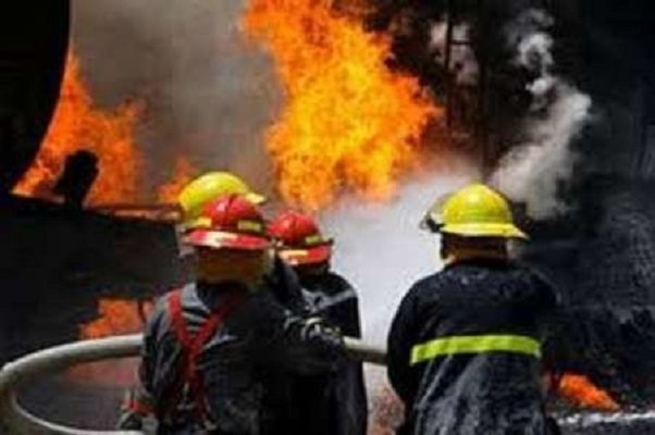 آتش سوزی کارخانه کبریت در تبریز خسارات جانی درپی نداشت