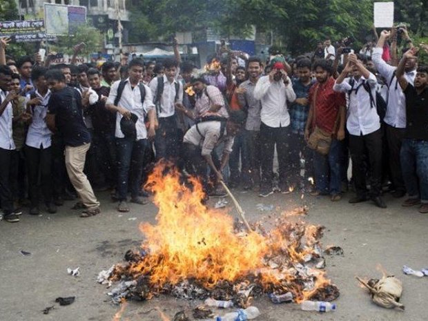 بنگلہ دیش میں طلبا کا ملک گیر احتجاج جاری