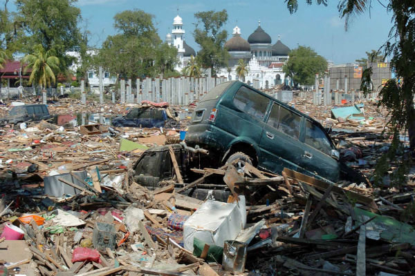 تلفات زلزله اندونزی‎ به ۱۳۱ نفر افزایش یافت/۱۴۷۷ نفر زخمی شدند