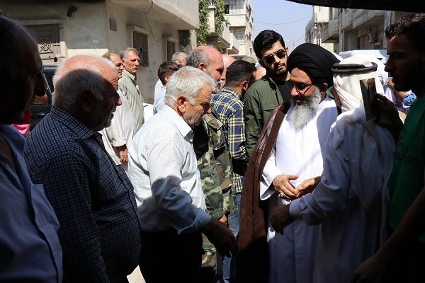 Leader’s rep. visits people of Syria’s Homs prov.