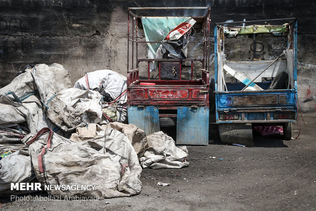 دود بازیافت غیراصولی در چشم یزدیها/بخش خصوصی هم از پس کار برنیامد