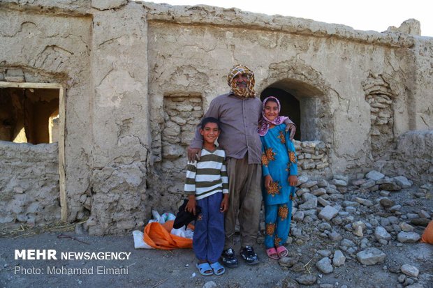 حضور کاروان سلامت هلال احمر استان گلستان در مناطق محروم سیستان و بلوچستان