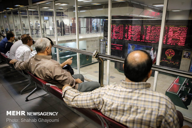 CBI’s new currency package ups Tehran stock exchange market