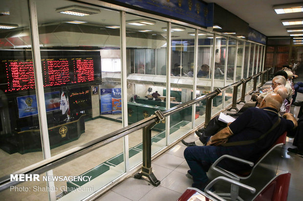 CBI’s new currency package ups Tehran stock exchange market