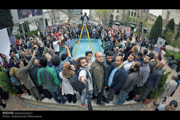 Photo journalists mark Aug. 8, Journalists' Day in Iran