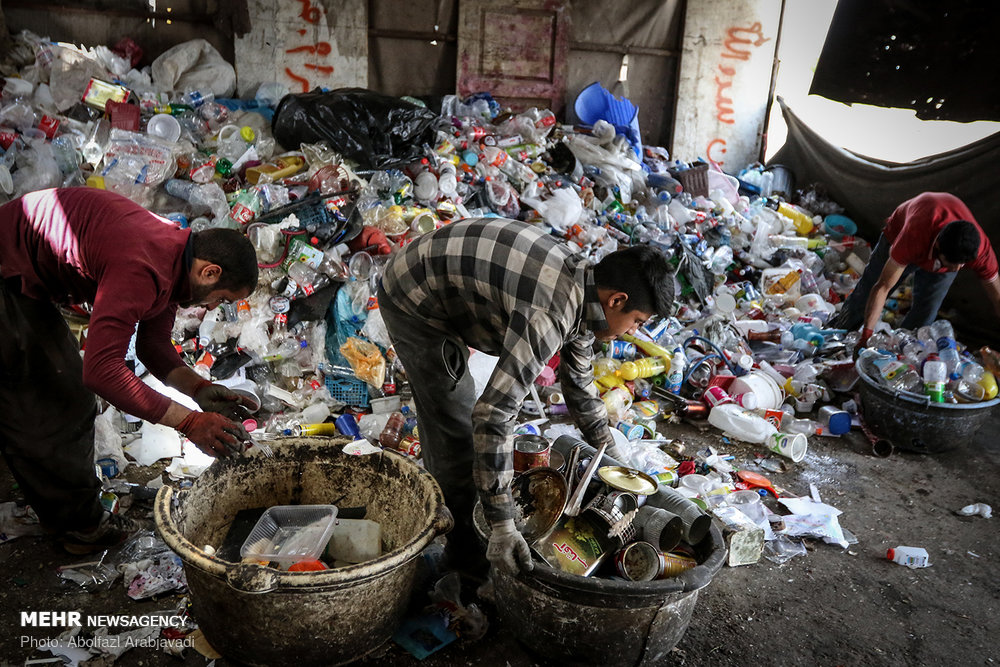 دود بازیافت غیراصولی در چشم یزدیها/بخش خصوصی هم از پس کار برنیامد
