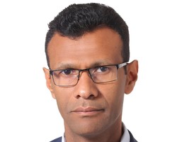 Fatik al-Rodaini is a senior Yemeni journalist