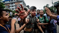 Students, journalists protest against Bangladesh govt
