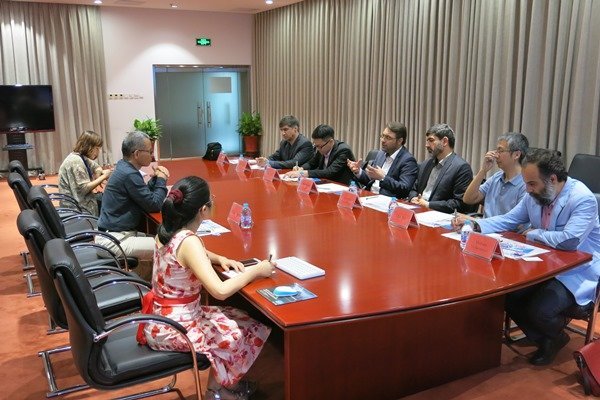 Tehran Times, Mehr News journalists visit China Daily