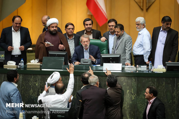 استیضاح علی ربیعی وزیر تعاون ،کار و رفاه اجتماعی