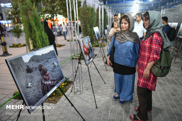 جشن مردمی هفته خبرنگار در شیراز