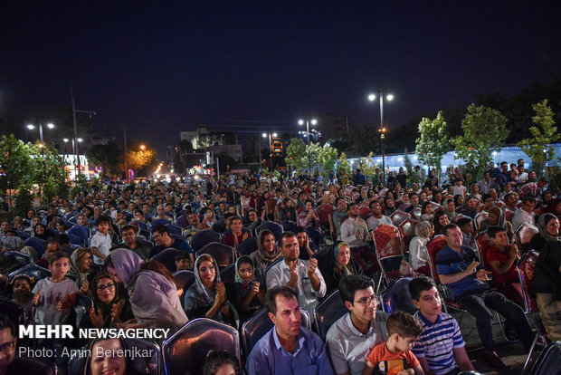 جشن مردمی هفته خبرنگار در شیراز