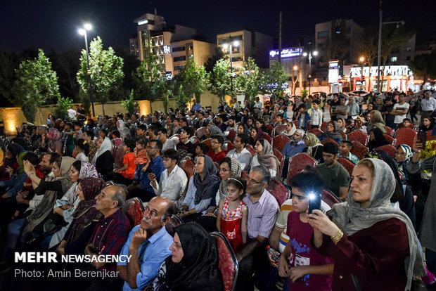 جشن مردمی هفته خبرنگار در شیراز