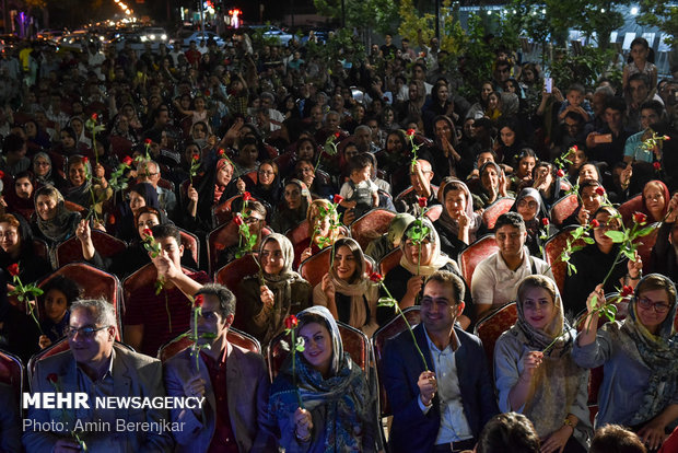 جشن مردمی هفته خبرنگار در شیراز