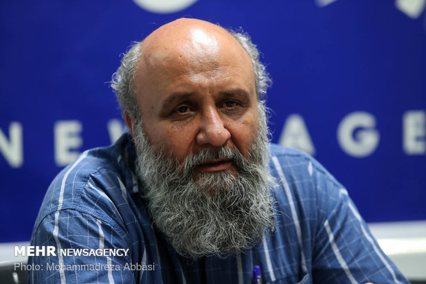 «کارتون» پیوست هنری برای فوتبال/ تجسمی جایگاهی در رسانه ملی ندارد