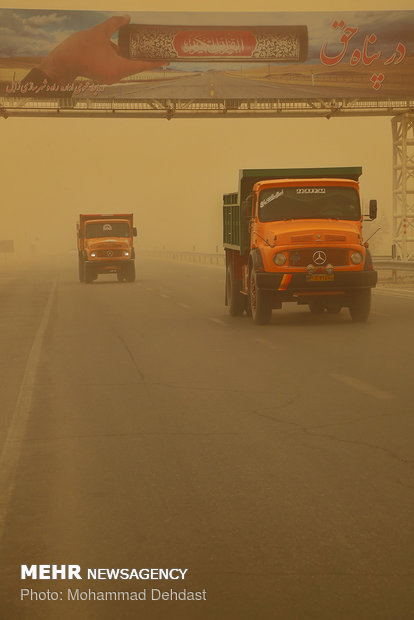 Dust storms sweep across Zabol