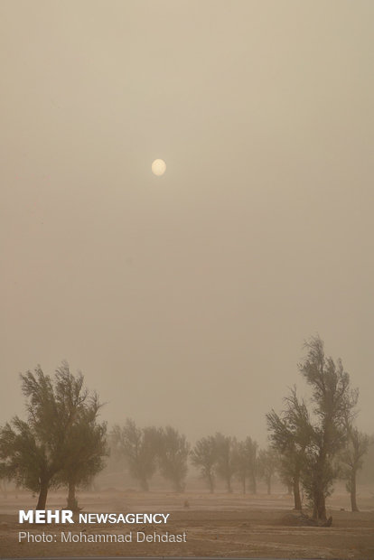 Dust storms sweep across Zabol