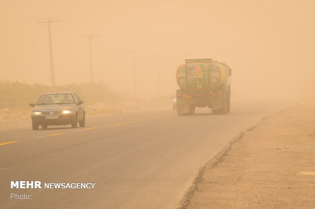 پیش‌بینی وزش باد شدید در کرمان/ گرد و غبار پدیده غالب است