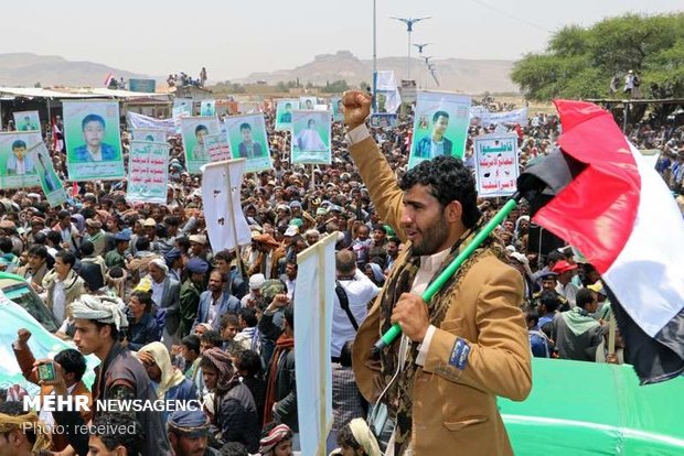 تشییع جنازه کودکان یمنی