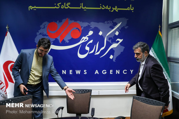AEOI deputy head pays visit to Mehr News HQ