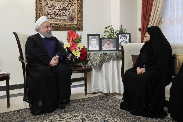 روحانی: ملت ایران به خانواده شهدا افتخار می‌کند