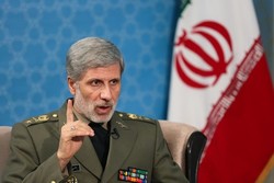 وزير الدفاع الإيراني يصف انتصار المقاومة على الإرهابيين بـ " المنعطف" للتعاون الإقليمي