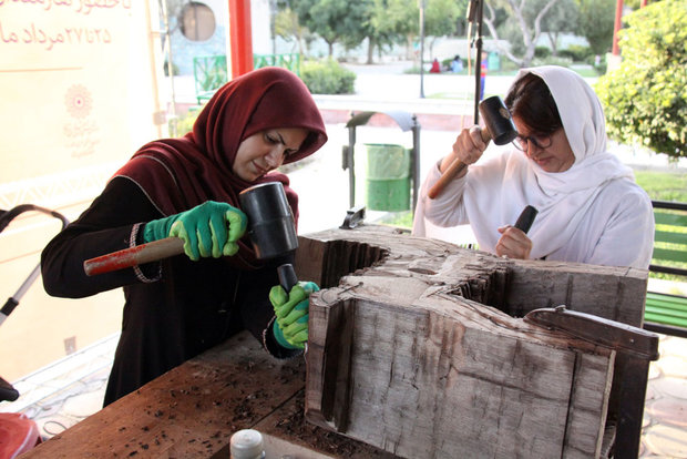 Iran Art Market, Exhibition underway at Razi Park in Tehran