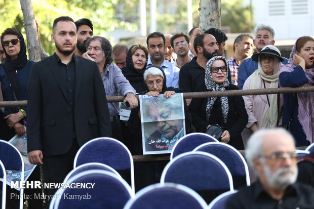 Funeral procession for Iranian actor Ezzatollah Entezami