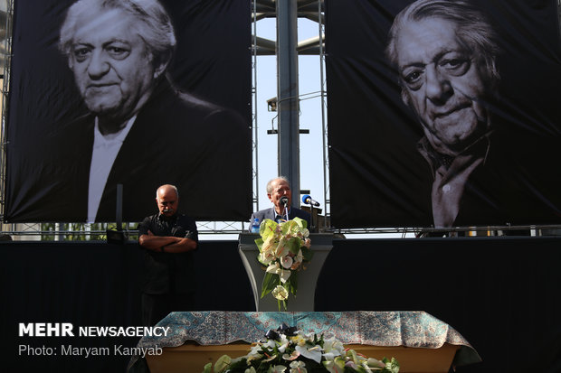 Funeral procession for Iranian actor Ezzatollah Entezami