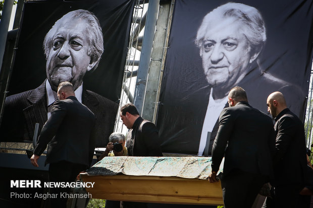 Funeral procession for Iranian actor Ezzatollah Entezami