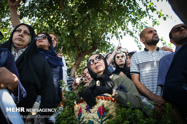 Funeral procession for Iranian actor Ezzatollah Entezami