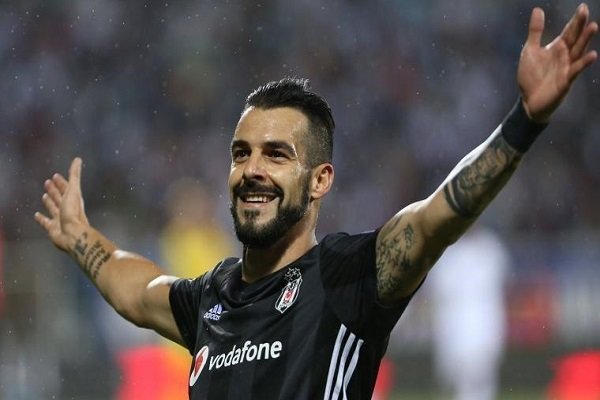 Negredo'dan transfer açıklaması