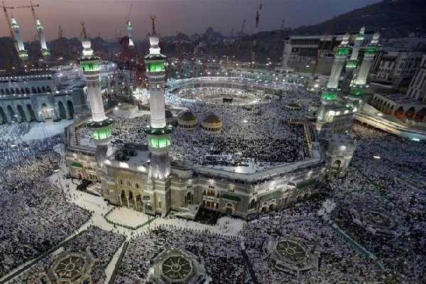 VIDEO: Muslims performing Hajj rituals in Mecca