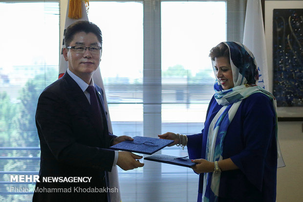 S Korea donates $2.2m to support refugees in Iran