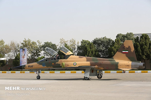 نخستین هواپیمای جنگنده ایرانی به نام کوثر تولید و به پرواز درآمد
