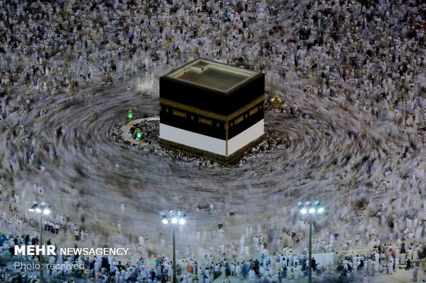 آماده شدن مسلمانان برای عید قربان‎
