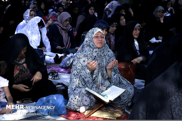 مراسم دعای عرفه در استان گلستان