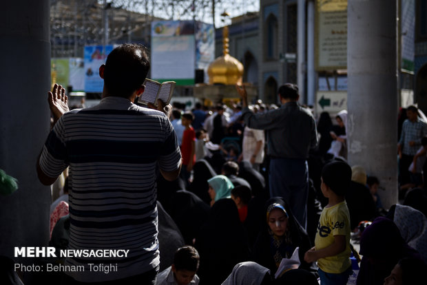 مراسم دعای عرفه در حرم حضرت عبدالعظیم الحسنی (ع)