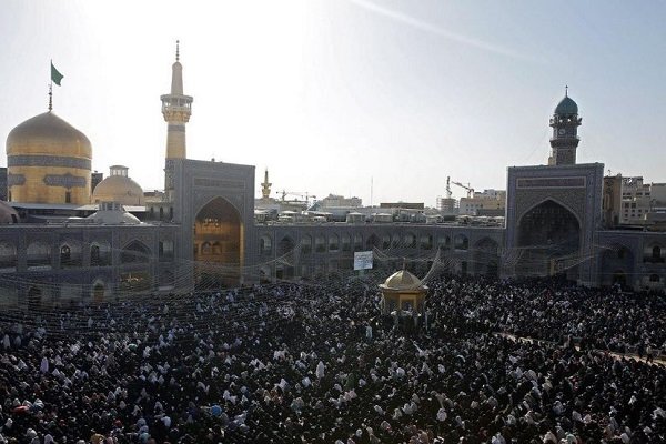 ۱۰ هزارشهروند مشهدی به زائران امام رضا(ع)خدمت افتخاری ارائه کردند